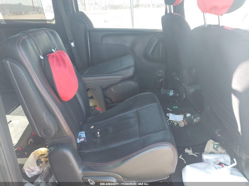 2017 Dodge Grand Caravan Gt VIN: 2C4RDGEG1HR573775 Lot: 43624377