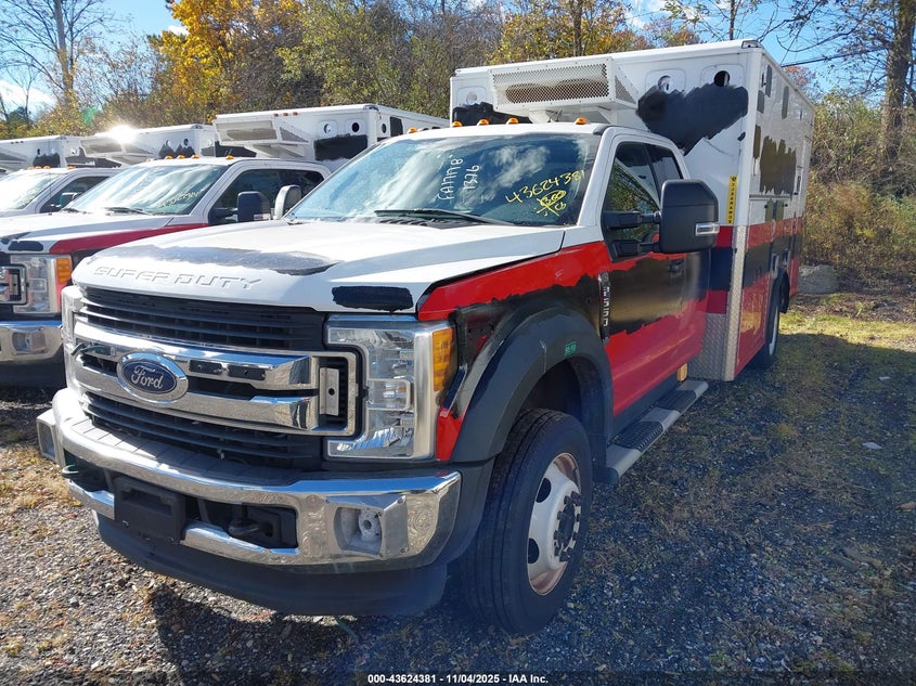1FD0X5HT4HEE35797 2017 FORD F550 photo no. 2