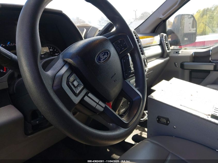 2017 Ford F-550 Chassis Xlt VIN: 1FD0X5HT4HEE35797 Lot: 43624381