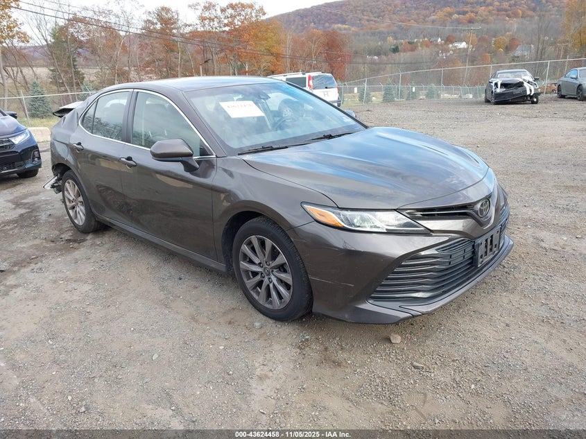 TOYOTA CAMRY LE