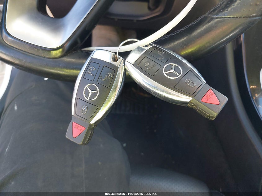 2016 MERCEDES-BENZ C 300 - 55SWF4JB7GU122154