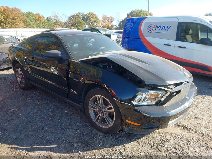 FORD MUSTANG V6 PREMIUM