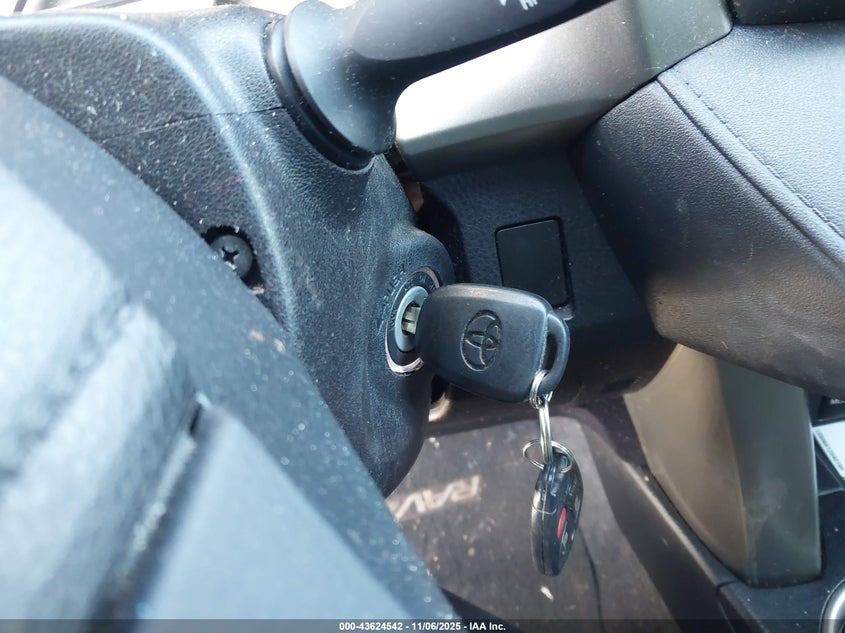 2014 TOYOTA RAV4 LE - 2T3BFREV5EW217918