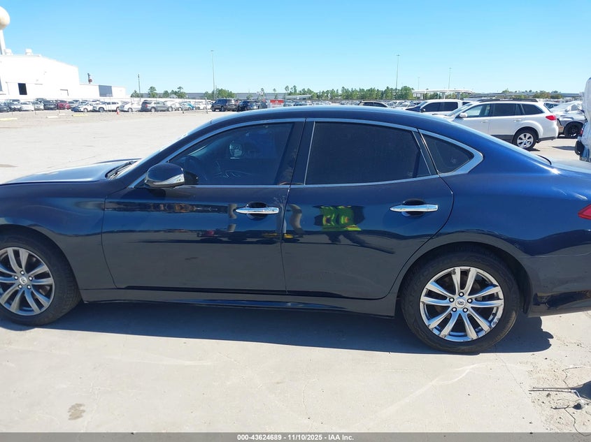 2018 Infiniti Q70 3.7X Luxe VIN: JN1BY1ARXJM220943 Lot: 43624689