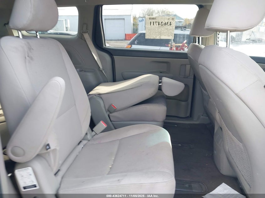 2017 Kia Sedona Lx VIN: KNDMB5C12H6228457 Lot: 43624711