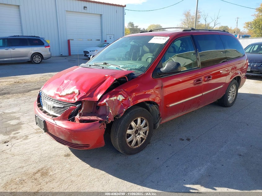 2C4GP54L84R569430 2004 CHRYSLER TOWN & COUNTRY photo no. 2