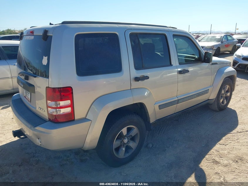 1J8GP28K78W203237 2008 JEEP LIBERTY (NORTH AMERICA) photo no. 4