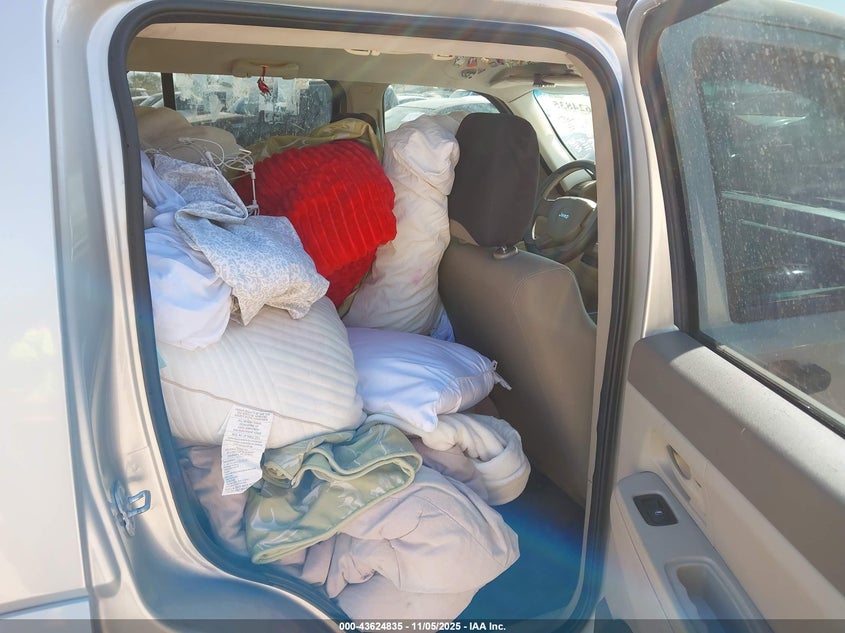 1J8GP28K78W203237 2008 JEEP LIBERTY (NORTH AMERICA) photo no. 8
