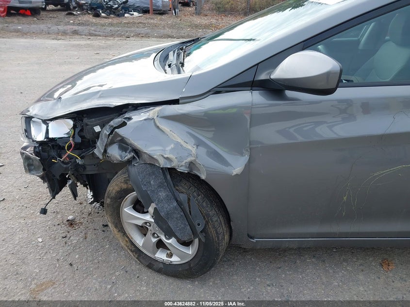 2014 HYUNDAI ELANTRA SE - 5NPDH4AEXEH506280