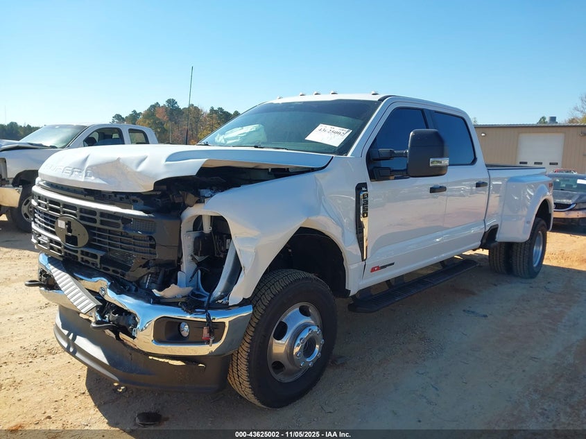 1FT8W3DM9SEC73749 2025 FORD F350 photo no. 2
