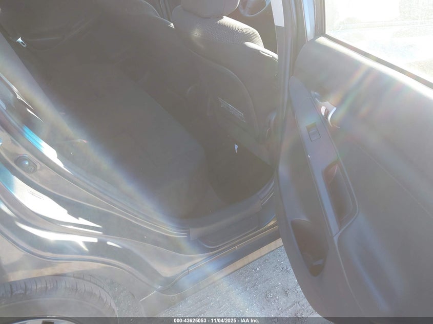 2009 Toyota Matrix S VIN: 2T1LE40E89C005564 Lot: 43625053