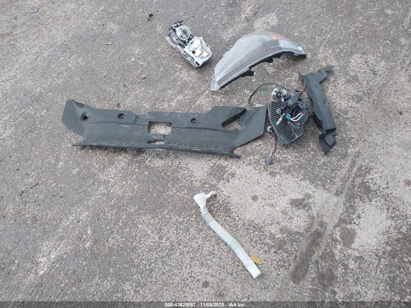 2015 JEEP CHEROKEE LATITUDE - 1C4PJMCBXFW515609