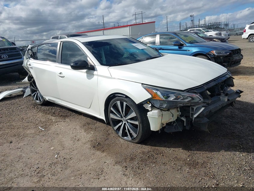 NISSAN ALTIMA 2.5 SR