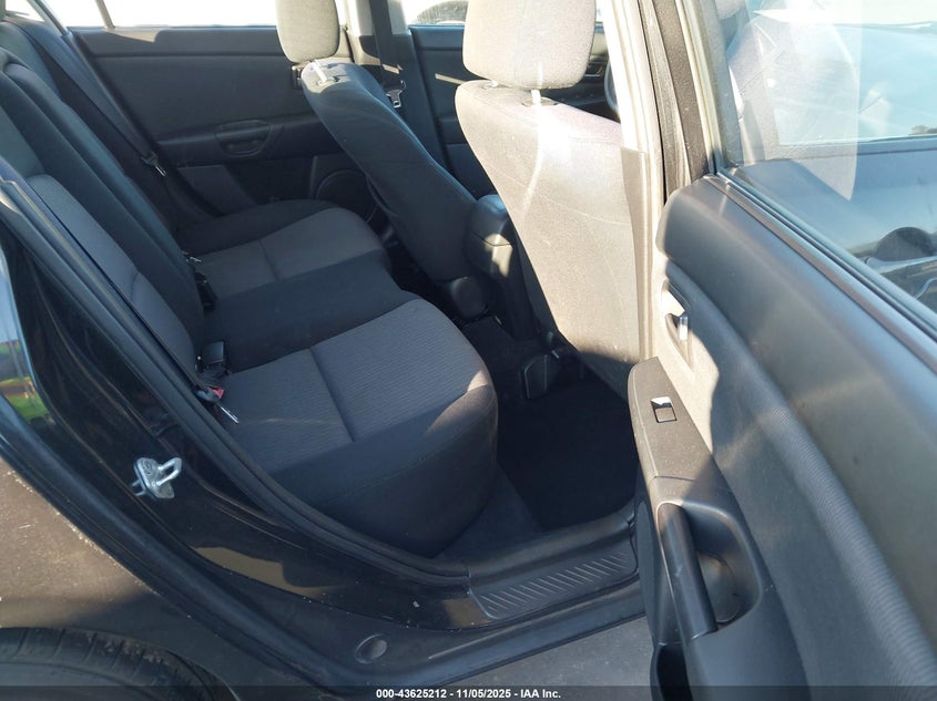 2008 Mazda Mazda3 I VIN: JM1BK12F381810982 Lot: 43625212