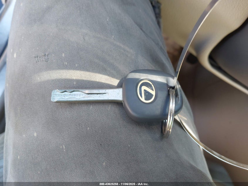 2005 Lexus Rx 330 VIN: 2T2GA31U45C035860 Lot: 43625258