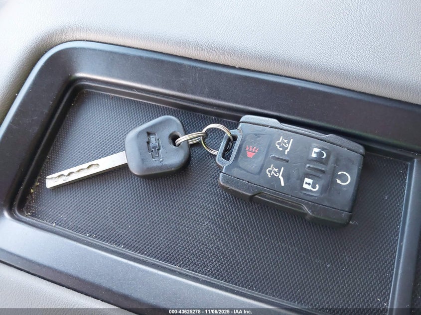 2016 CHEVROLET TAHOE LT 1GNSKBKC5GR455106