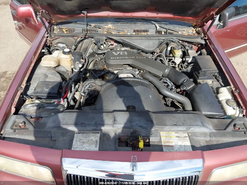 1995 Lincoln Town Car Signature/Spinnaker VIN: 1LNLM82W1SY643247 Lot: 43625347