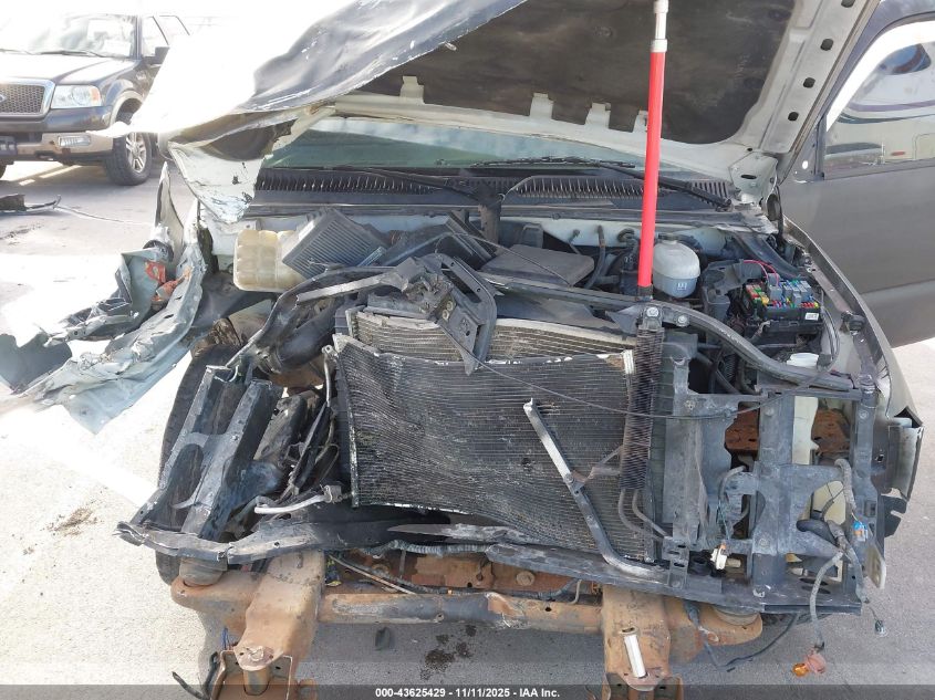 2003 GMC Sierra 1500 Work Truck VIN: 1GTEC14X33Z359689 Lot: 43625429