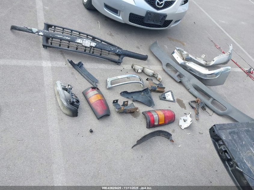 2003 GMC Sierra 1500 Work Truck VIN: 1GTEC14X33Z359689 Lot: 43625429