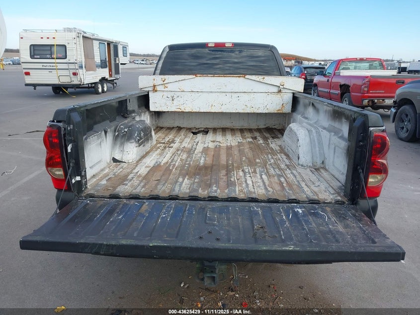 2003 GMC Sierra 1500 Work Truck VIN: 1GTEC14X33Z359689 Lot: 43625429