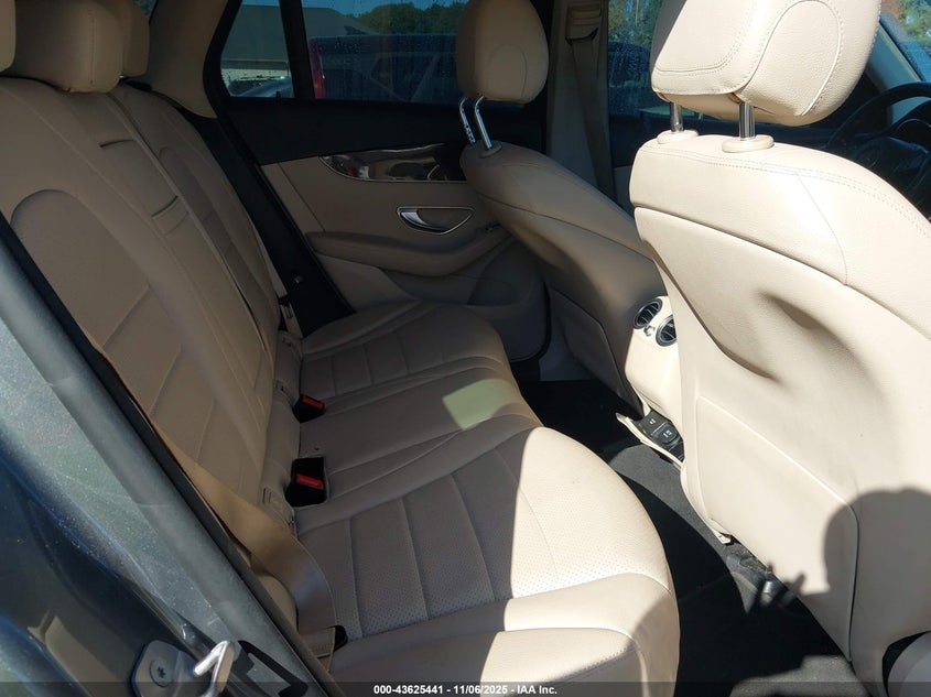 2017 Mercedes-Benz Glc 300 VIN: WDC0G4JBXHF128428 Lot: 43625441