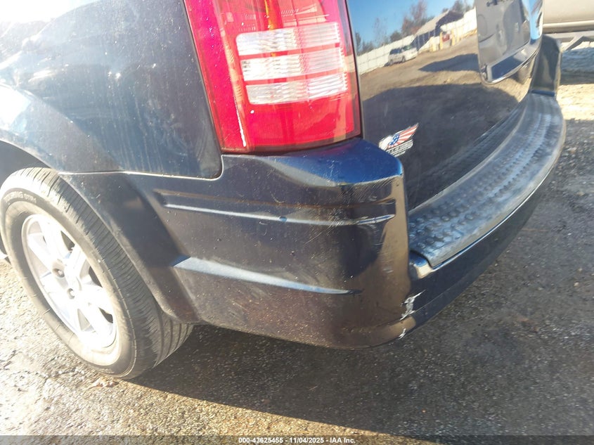 2010 Chrysler Town & Country Touring VIN: 2A4RR5D1XAR149773 Lot: 43625455