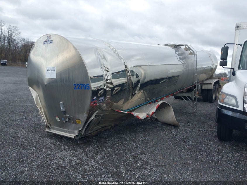 2TLPB9N26NB000764 2022   photo no. 2