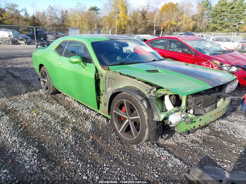 DODGE CHALLENGER SRT8