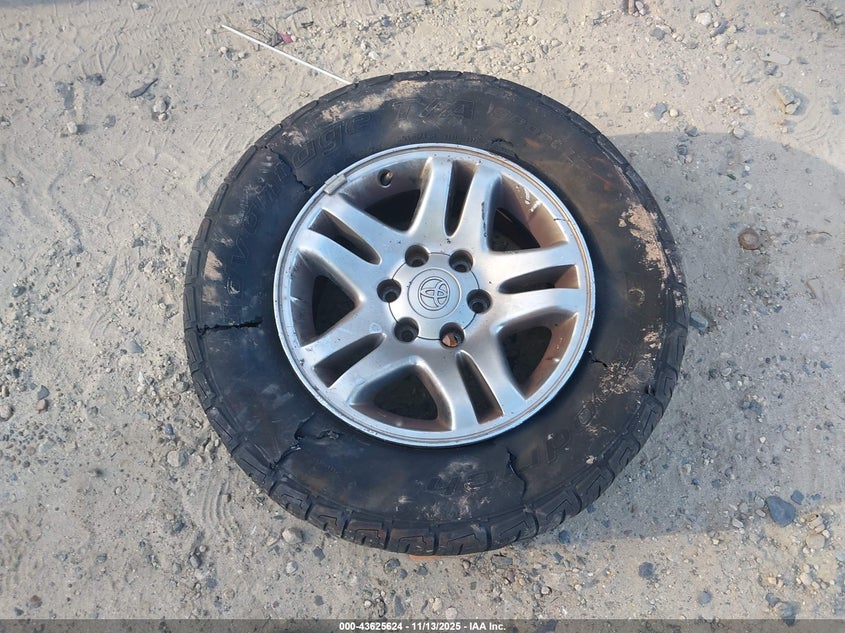 2004 Toyota Sequoia Limited V8 VIN: 5TDZT38A94S233116 Lot: 43625624