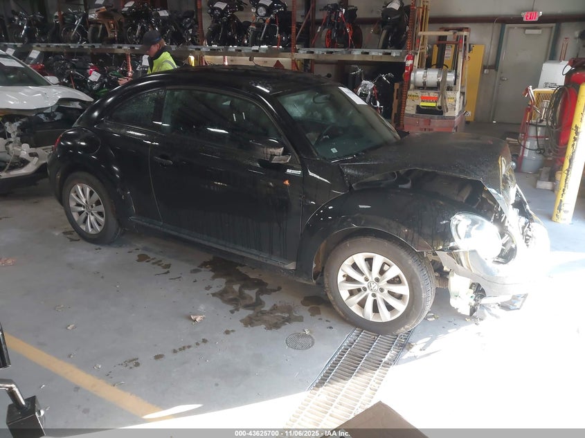 2014 VOLKSWAGEN BEETLE 1.8T ENTRY - 3VWF17AT9EM638645