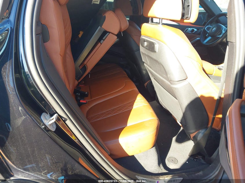 5UX33EX02R9S91440 2024 BMW X6 photo no. 8