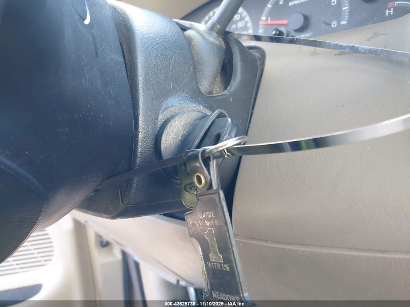 2000 Ford F-150 Work Series/Xl/Xlt VIN: 1FTPF17L4YNA20382 Lot: 43625738