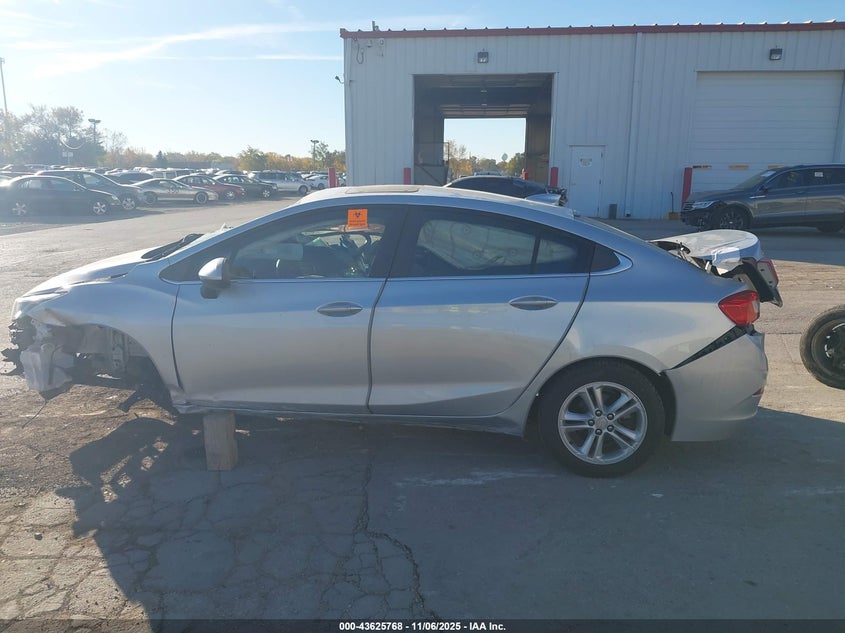 2017 CHEVROLET CRUZE LT AUTO 1G1BE5SM2H7120661