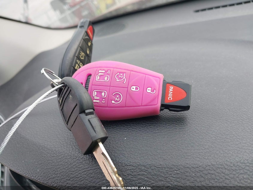 2014 Chrysler Town & Country Touring VIN: 2C4RC1BG7ER383530 Lot: 43625788