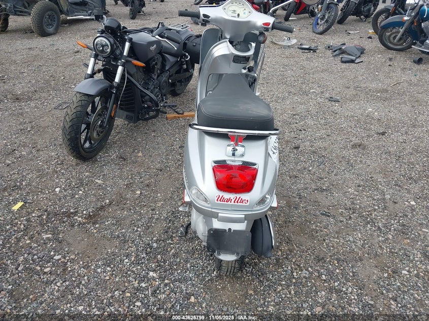 2009 VESPA LX 50 - ZAPC386B395009687