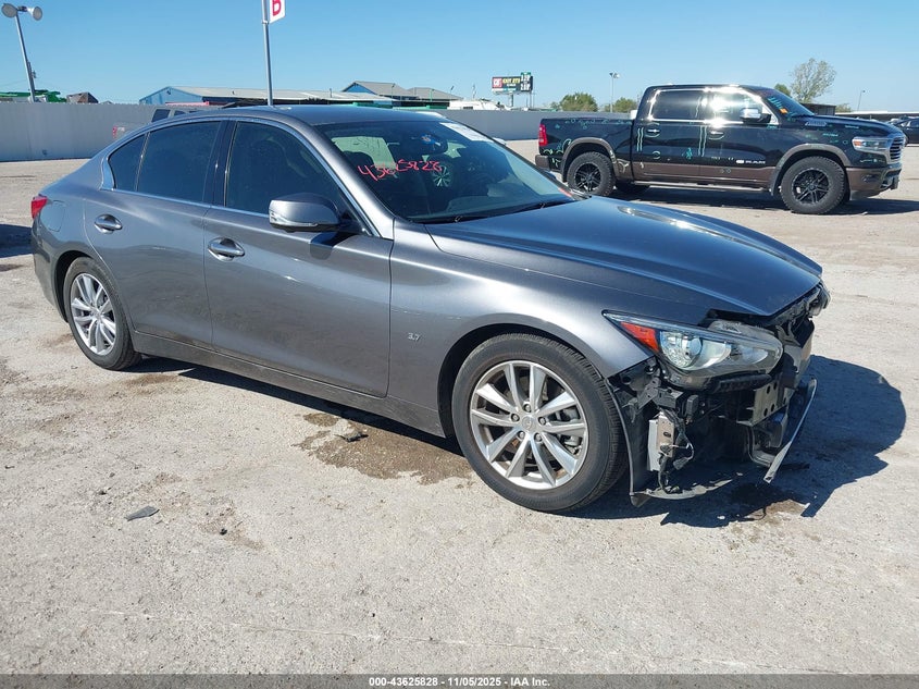 INFINITI Q50 PREMIUM