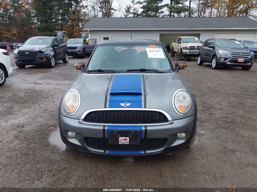 2009 Mini Cooper S VIN: WMWMF73589TW81677 Lot: 43625857