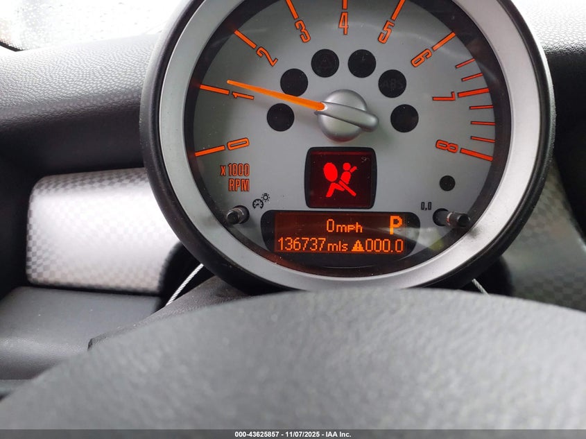 2009 Mini Cooper S VIN: WMWMF73589TW81677 Lot: 43625857