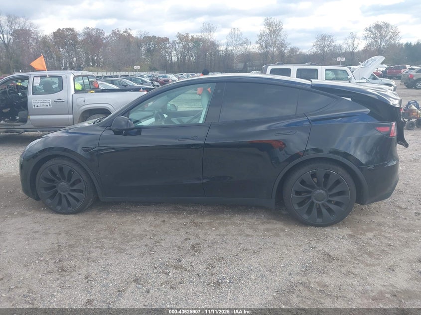2021 Tesla Model Y Performance Dual Motor All-Wheel Drive VIN: 5YJYGDEF3MF246549 Lot: 43625907