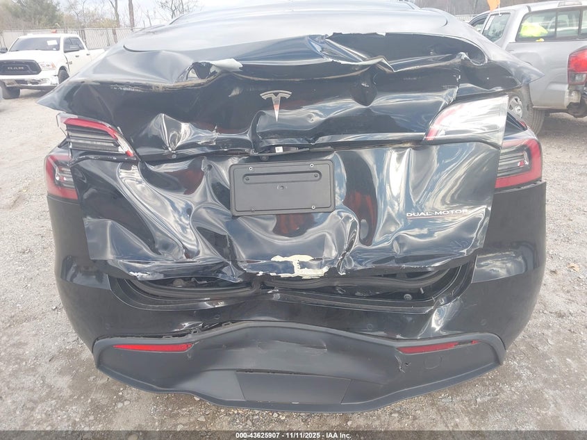 2021 Tesla Model Y Performance Dual Motor All-Wheel Drive VIN: 5YJYGDEF3MF246549 Lot: 43625907