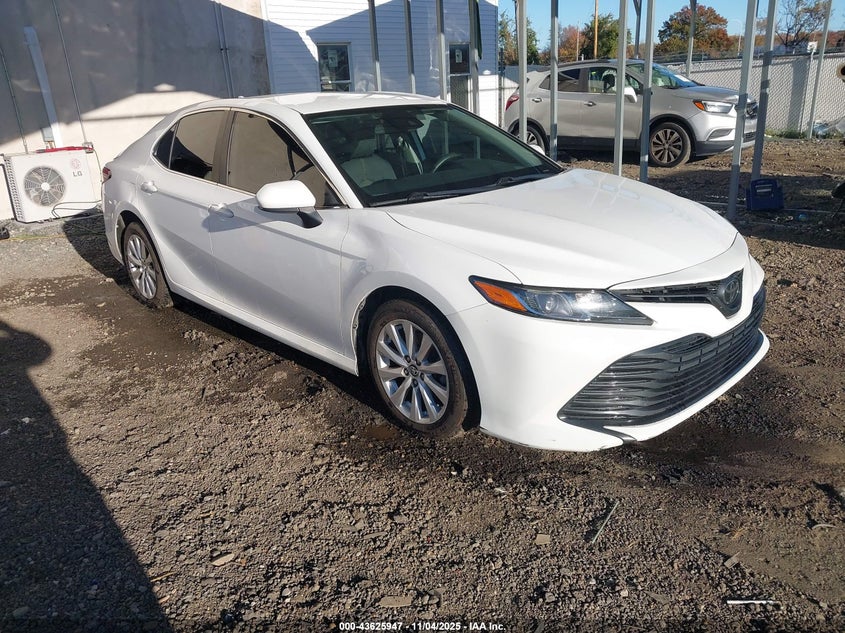 TOYOTA CAMRY LE