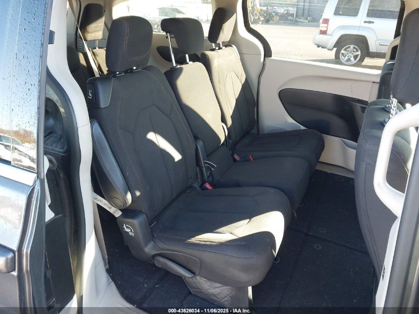 2017 Chrysler Pacifica Touring VIN: 2C4RC1DG5HR502063 Lot: 43626034