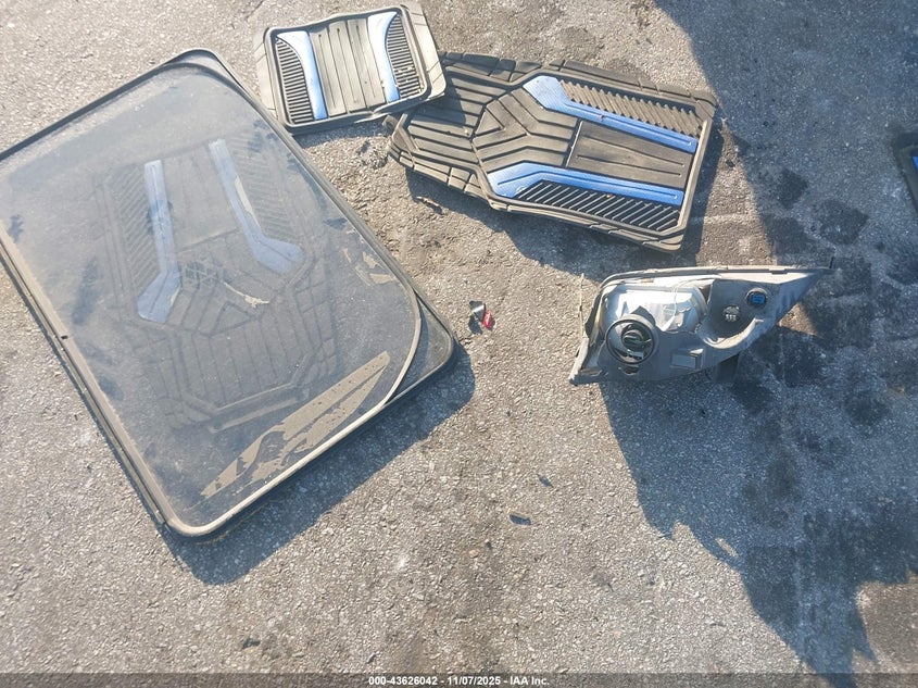 1999 Isuzu Rodeo Ls/Lse/S 3.2L VIN: 4S2CK58W9X4334273 Lot: 43626042