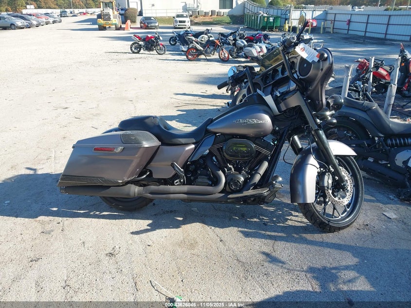 2015 Harley-Davidson Flhx Street Glide VIN: 1HD1KBM10FB667529 Lot: 43626046
