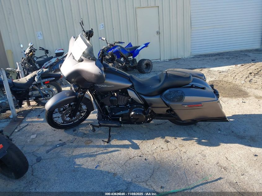 2015 Harley-Davidson Flhx Street Glide VIN: 1HD1KBM10FB667529 Lot: 43626046