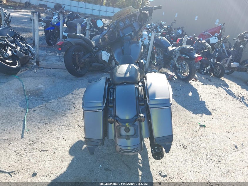 2015 Harley-Davidson Flhx Street Glide VIN: 1HD1KBM10FB667529 Lot: 43626046