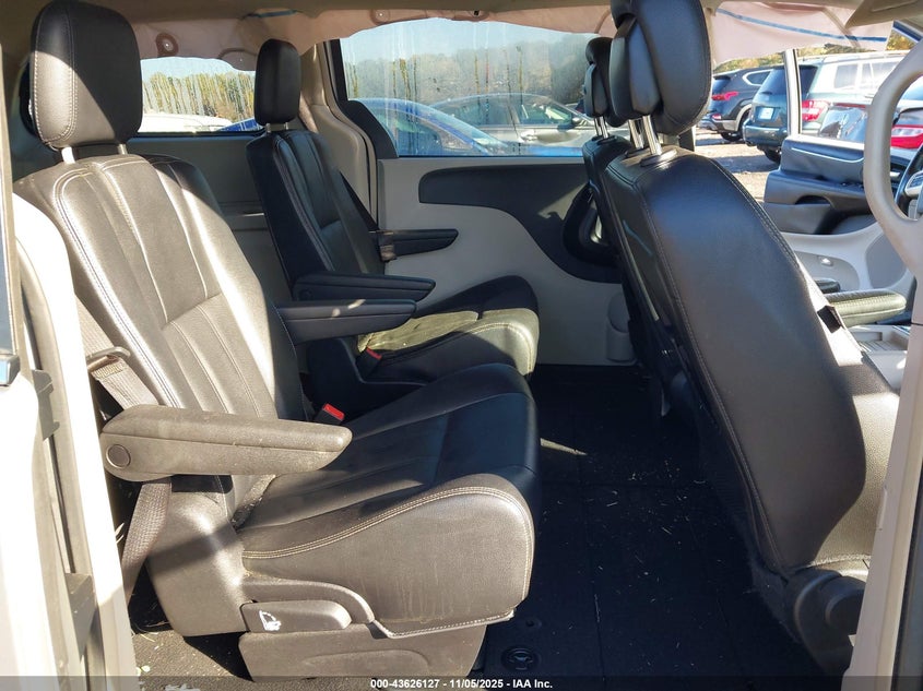 2016 Chrysler Town & Country Touring VIN: 2C4RC1BG1GR295057 Lot: 43626127