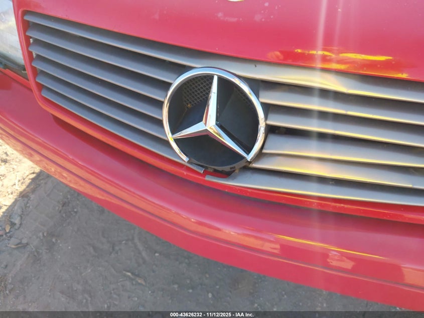 2000 Mercedes-Benz Sl 500 VIN: WDBFA68F7YF190261 Lot: 43626232