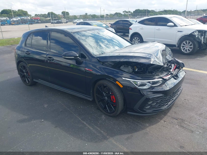 VOLKSWAGEN GOLF GTI 2.0T 380 SE