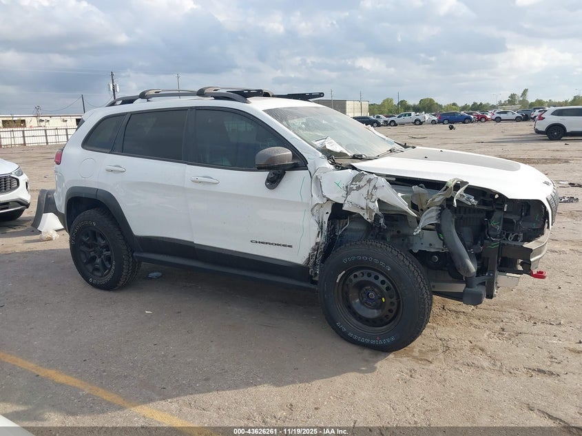 2020 Jeep Cherokee Trailhawk 4X4 VIN: 1C4PJMBX4LD510748 Lot: 43626261